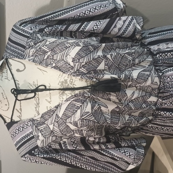 Susan Betro tunic..Weekend wear, look good with legging - Picture 2 of 4